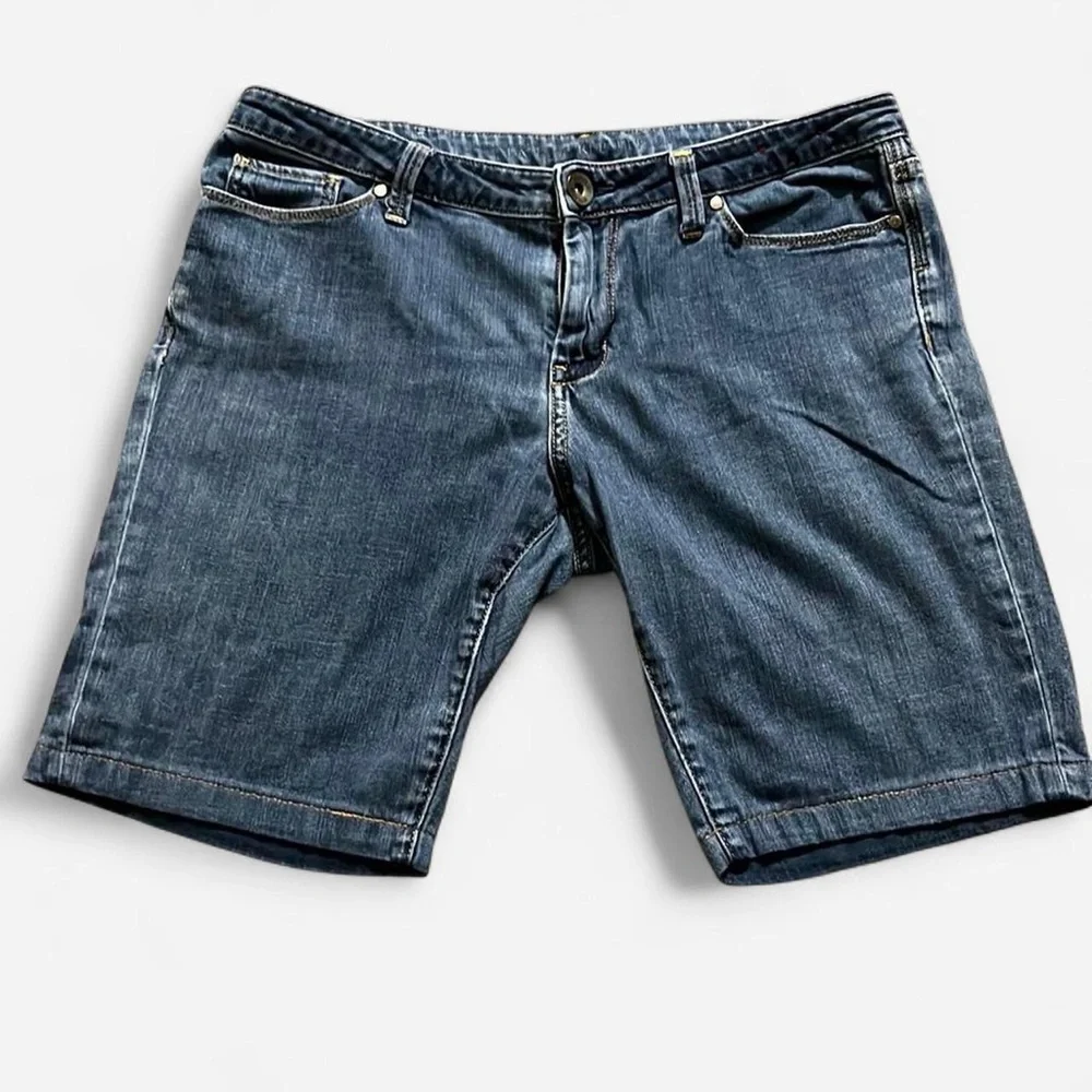 Banana Republic Women's Blue Jean Shorts - Picture 2 of 4